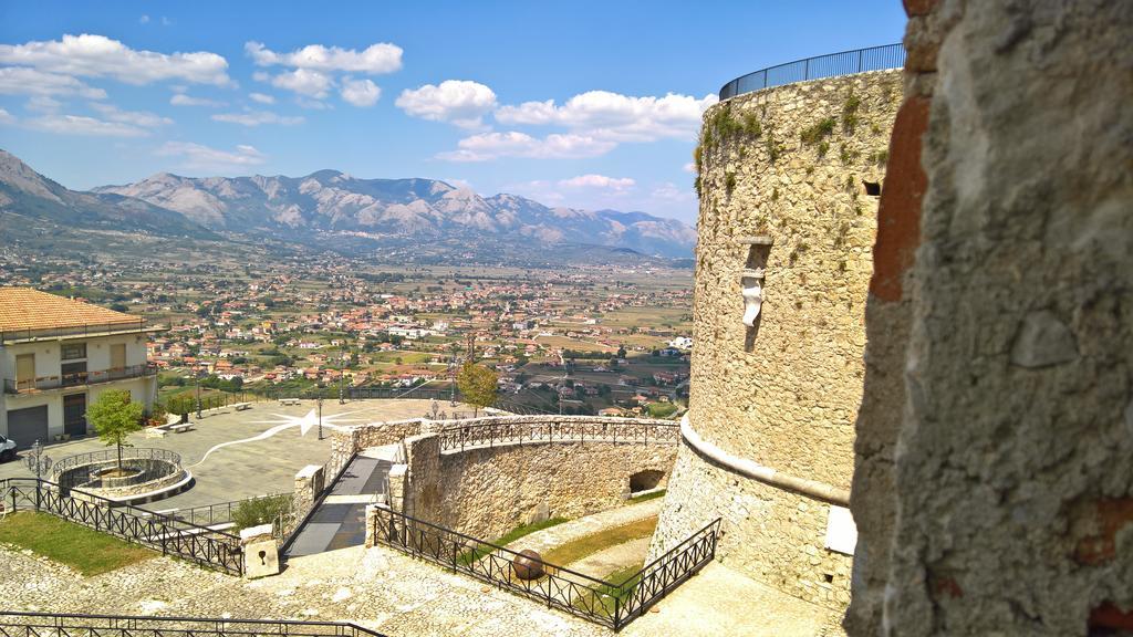 Готель Antichi Feudi Dimora D'Epoca Teggiano Екстер'єр фото